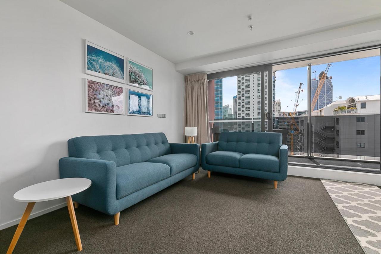 Apartment 2 Bedroom Apt W/ Private Balcony + Netflix Near Spark! *