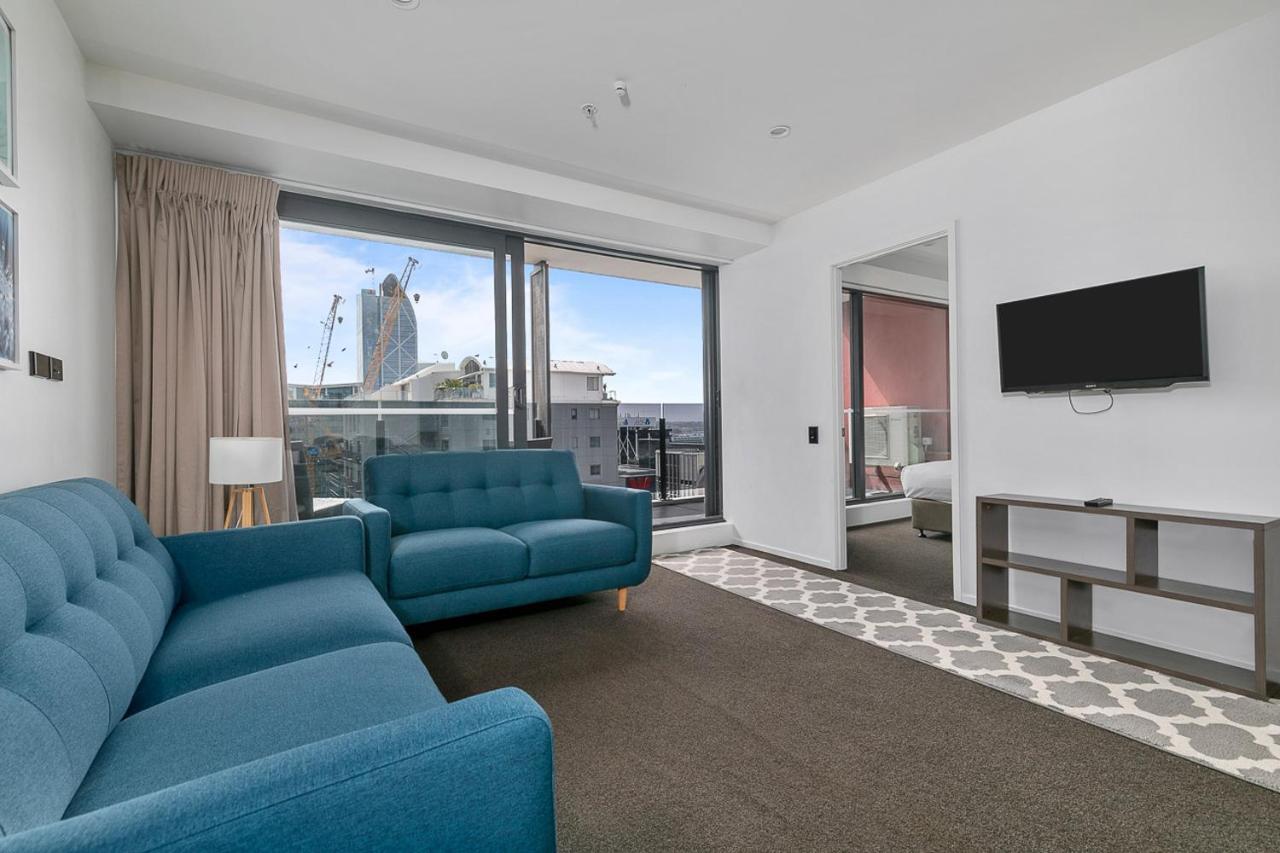 2 Bedroom Apt W/ Private Balcony + Netflix Near Spark! *