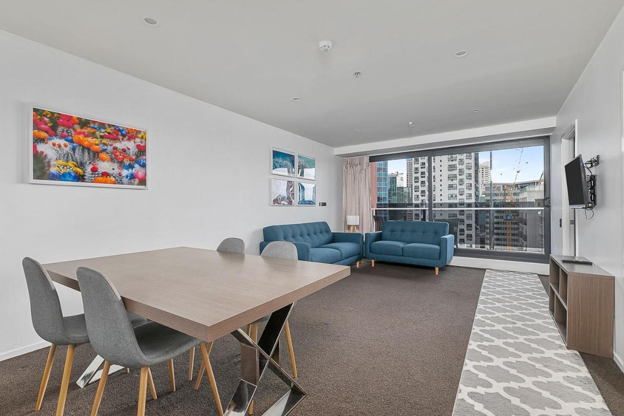 2 Bedroom Apt W/ Private Balcony + Netflix Near Spark! Apartment *
