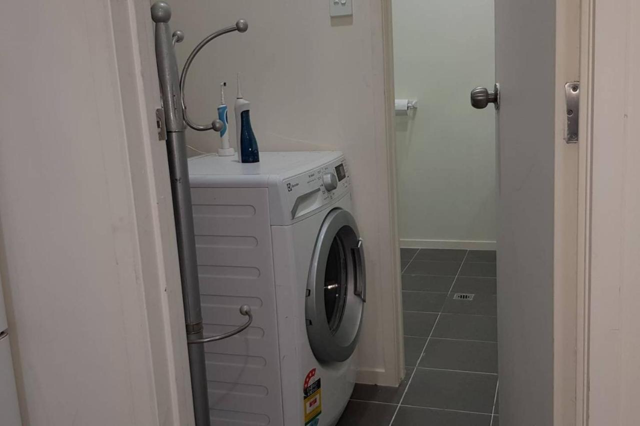 Beautiful And Bright Botany Downs Apartment Auckland