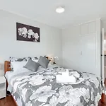 Spacious 3Br Nr Middlemore & Airport W Free Netflix