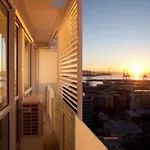 High Floor With Amazing Harbour View 2 Bedroom Apt