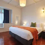 Bright And Modern Oasis In Kingsland