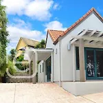 Gulf Harbour Guest House Apartment