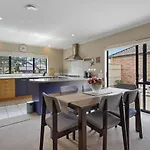 Spacious Family Home - Fenced Garden - Netflix