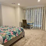 Flat Bush Private Ensuite