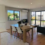 Modern & Luxurious Home 3