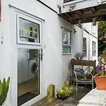 Harbour View Guesthouse