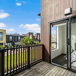 Hobsonville Point Enchanter With Parking And Wi-Fi