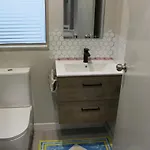 Private Studio With Self Check-In, Ensuite, Wifi & Kitchenette