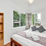 3 Bedroom In Onehunga W Parking - Wifi - Netflix