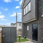 Cozy Brand New Townhouse 10