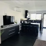 New Lynn Dream Guest House