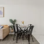 Cityscape Cozy Haven In Te Atatu - 1 Br