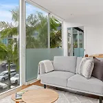 Lighter Quay Apartments By Urban Rest
