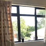 1-Bedroom With Dedicated Bathroom In Mt Eden