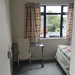 1-Bedroom With Dedicated Bathroom In Mt Eden