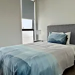 Elegant New Luxury Retreat In Remuera