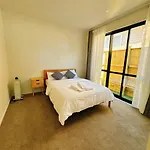 Room At Brand New House At Lincoln Road
