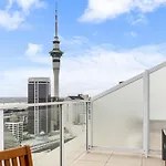 Sky Tower View 2Br Apt W Gym & Pool Access
