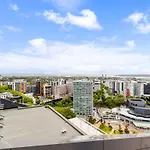 Sky Tower View 2Br Apt W Gym & Pool Access