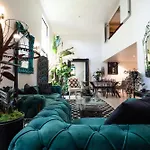 Stunning Comfort And Artistic Boutique Stay