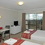 Airport Harbour Motel