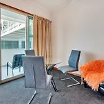 Viaduct Loft 2Br Delight With Netflix And Aircon