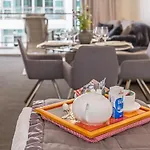 Princes Wharf 1Br Apartment - Home Away From Home