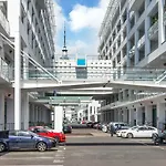 Deluxe Princes Wharf Apt L Free Wifi & Aircon