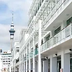 Deluxe Princes Wharf Apt L Free Wifi & Aircon