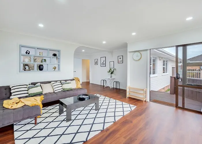 Spacious 3Br Nr Middlemore & Airport W Free Netflix