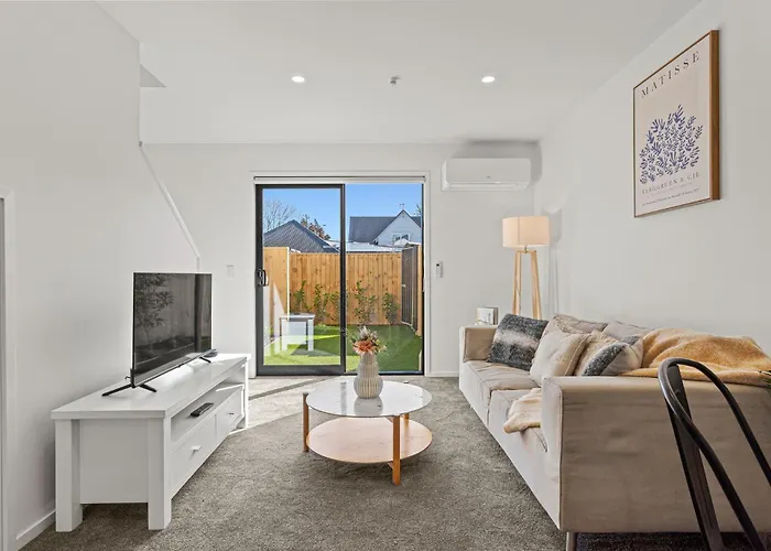Cityscape Cozy Haven In Te Atatu - 1 Br