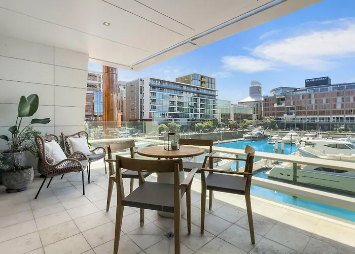 Lighter Quay Apartments By Urban Rest