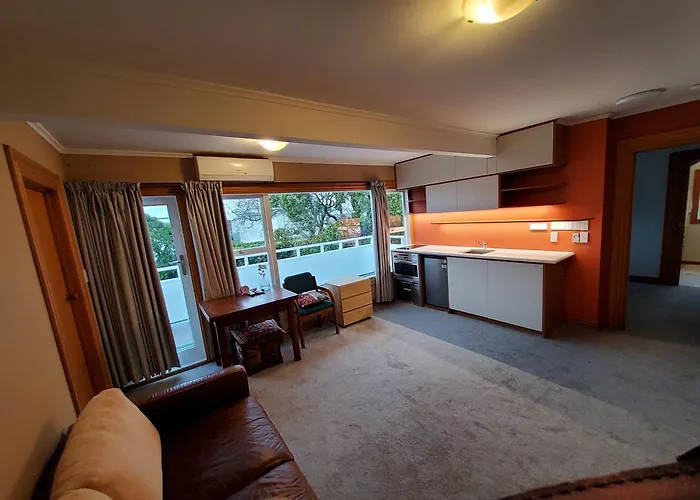 Hauraki Corner Guesthouse