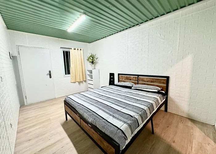Private Cabin In Central Auckland