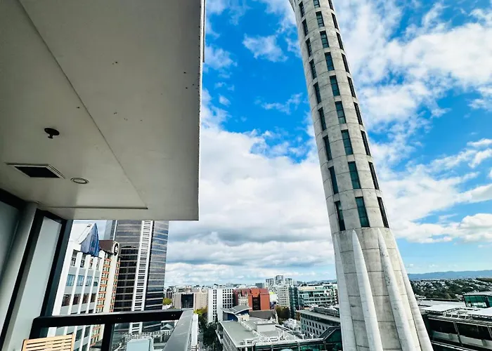 Sky Tower Panorama Suite Luxurious Apartment