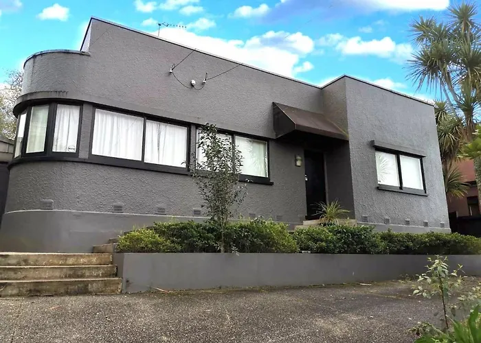 Central Location Spacious Comfortable House