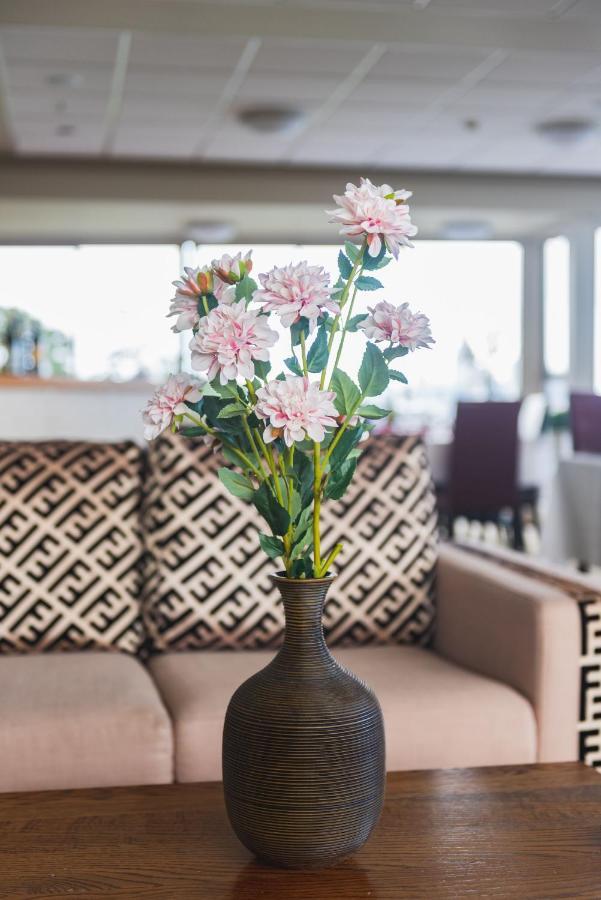 Ocean Breeze 3* Auckland