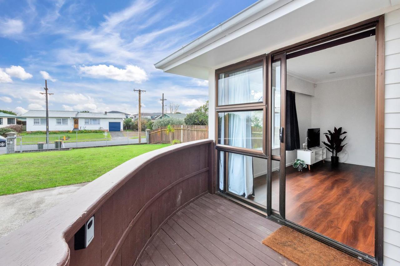Spacious 3br Nr Middlemore & Airport W Free Netflix Holiday home Auckland