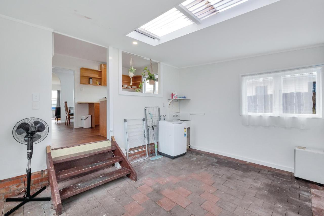 Spacious 3br Nr Middlemore & Airport W Free Netflix * Auckland