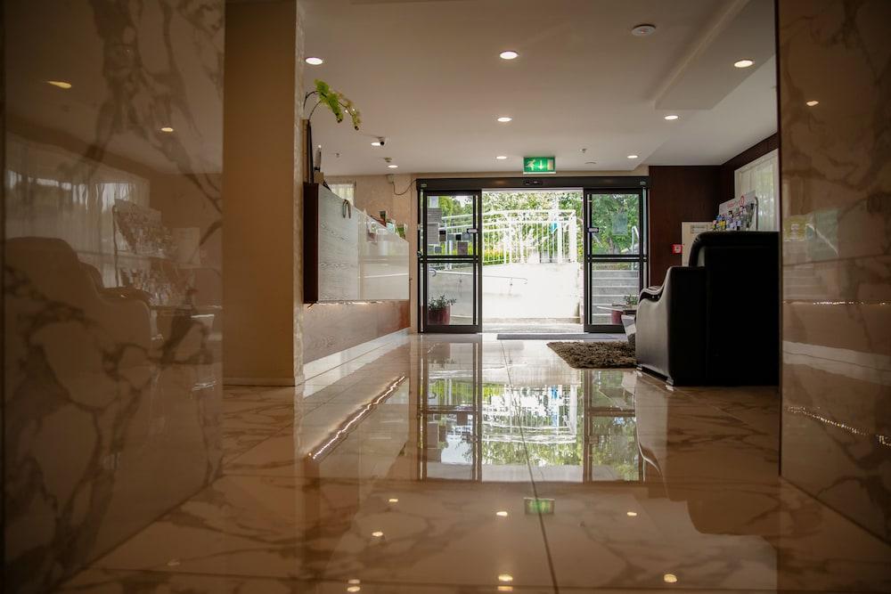 Alexander 4* Auckland