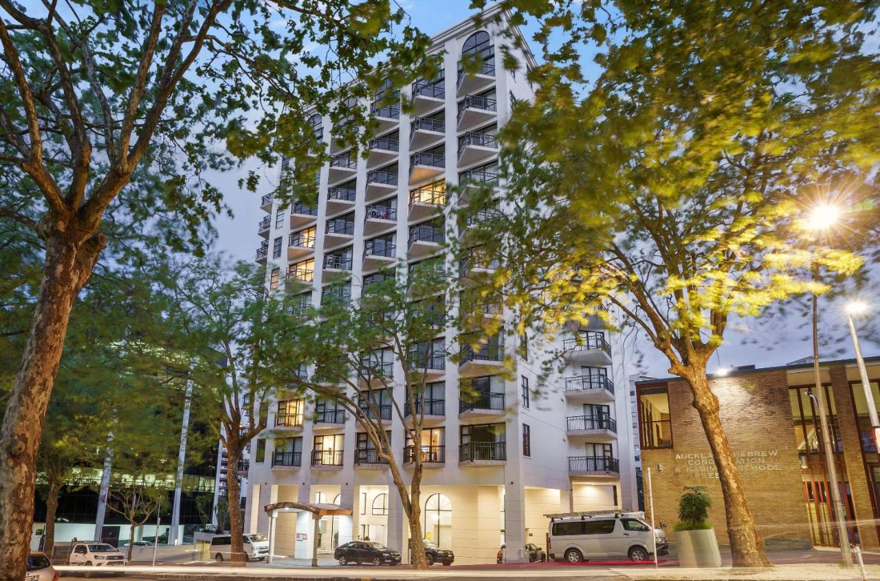 Parkside & Hotel