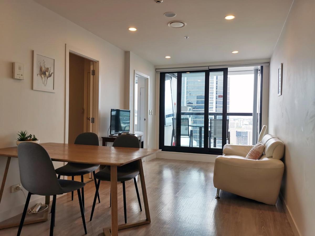 Apartment Gorgeous Tower&city View 2 Bdm Apt In Cbd *
