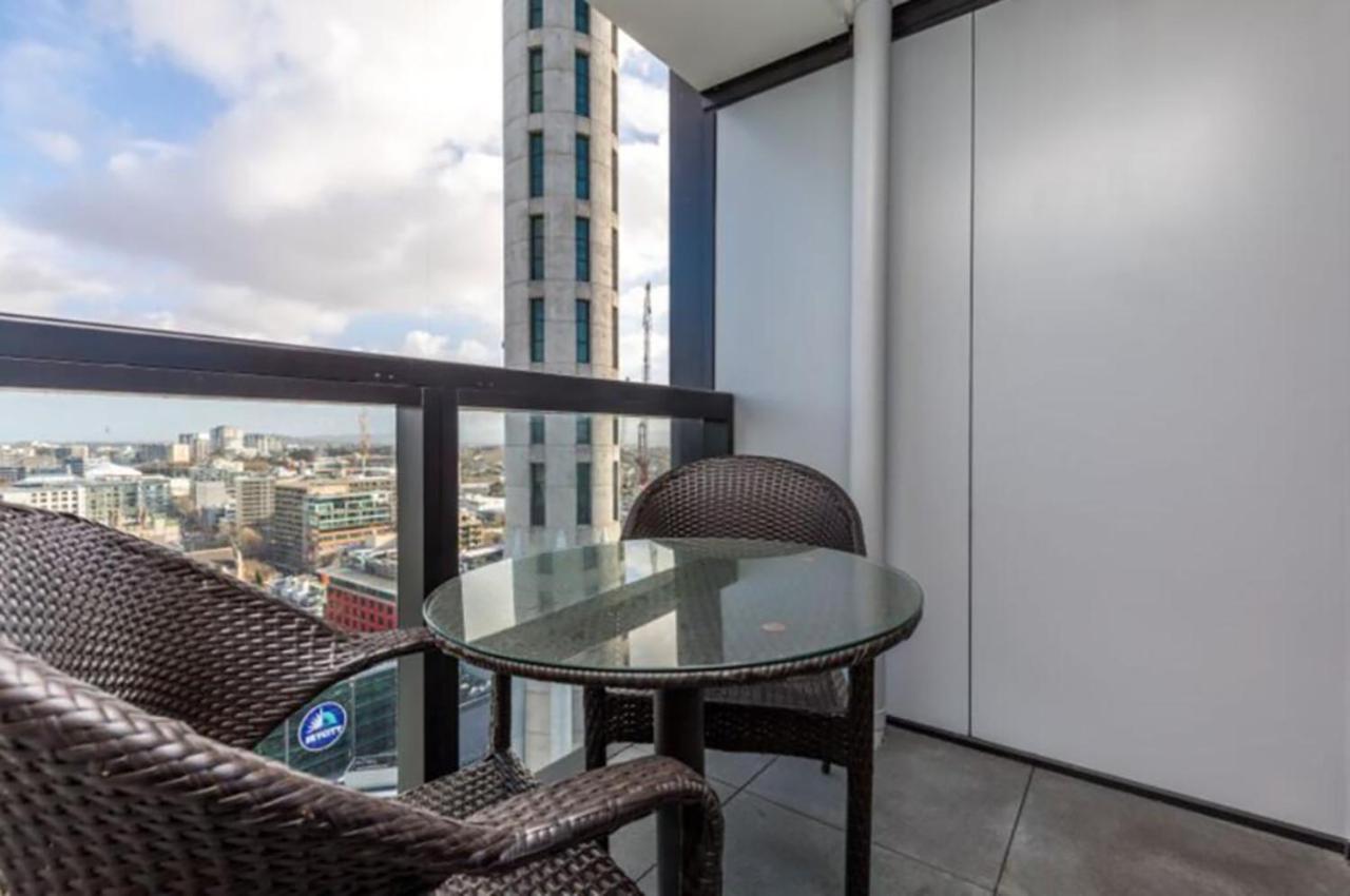 Gorgeous Tower&city View 2 Bdm Apt In Cbd Auckland