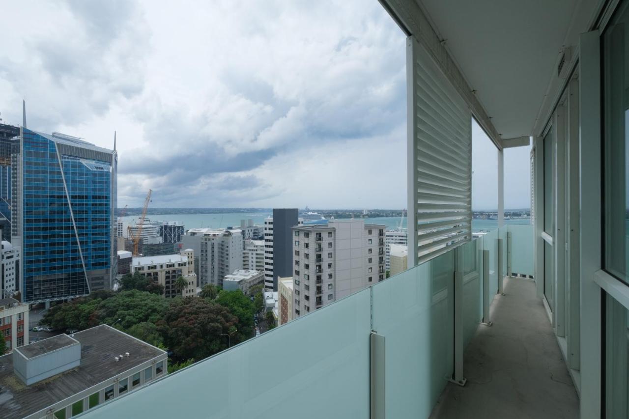 Apartment High Floor With Amazing Harbour View 2 Bedroom Apt