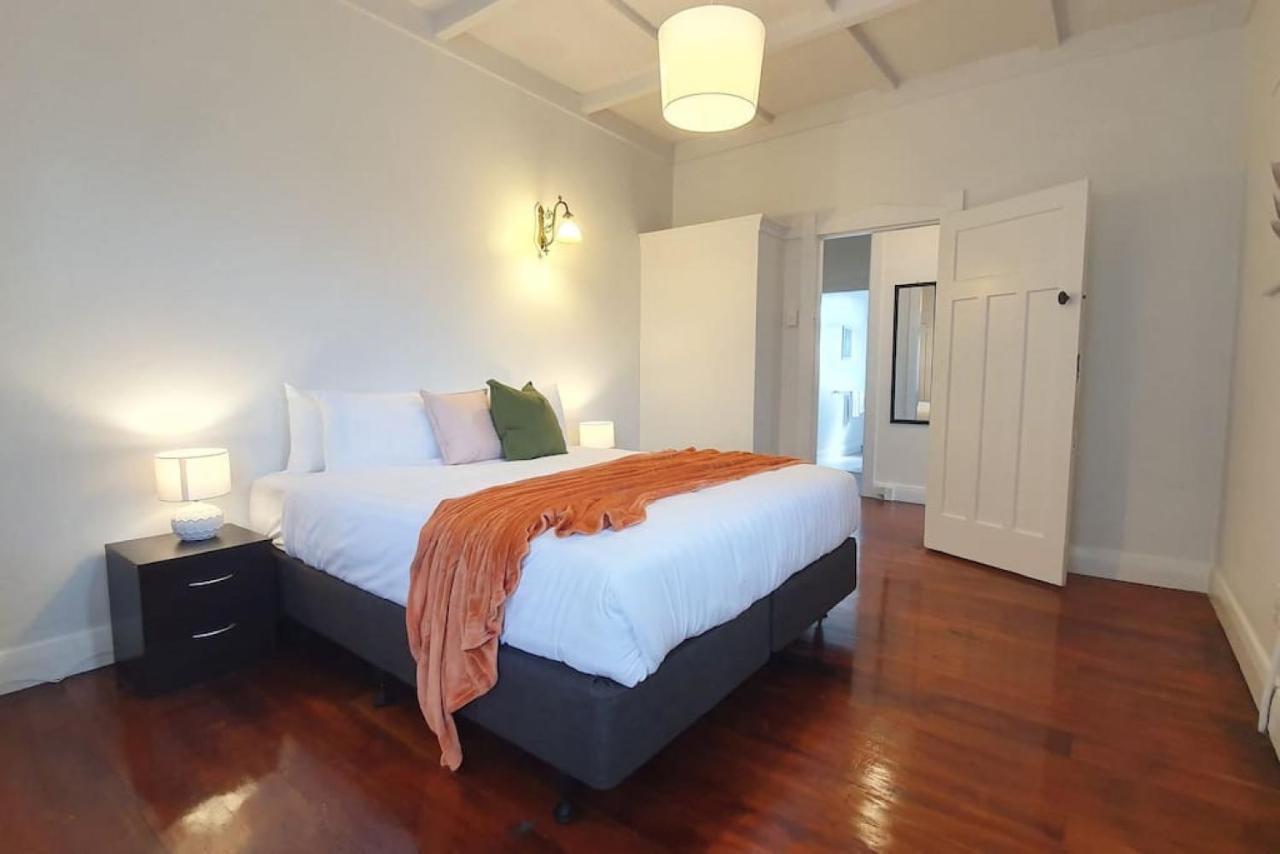 Bright And Modern Oasis In Kingsland * Auckland