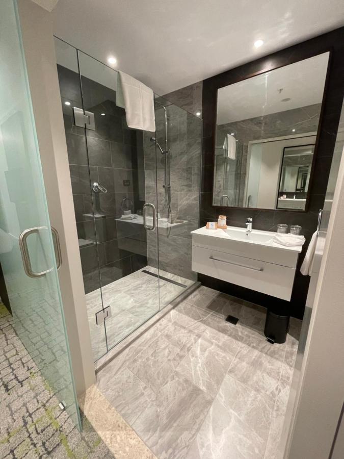 Mercure Queen Street 4*