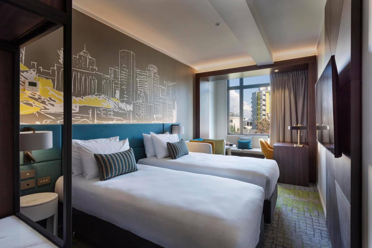 Mercure Queen Street Hotel 4*