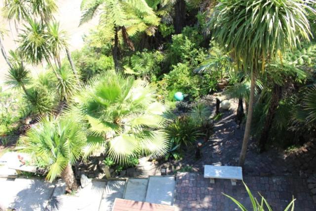 Neptune Coastal Haven Guest house *
